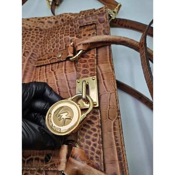 Michael‎ Kors Crocodile Embossed Leather Tote Shoulder Bag Brown Gold Lock Key - Picture 11 of 12